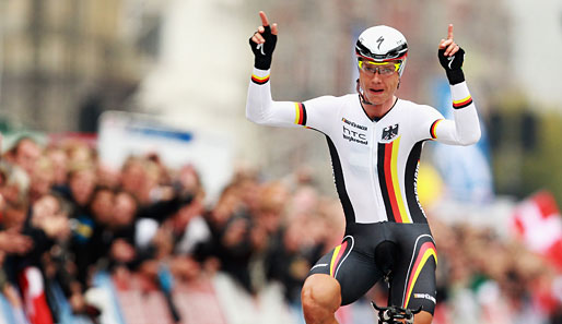 Tony Martin hat die 30. Auflage des Zeitfahrens Chrono des Nations für sich entschieden