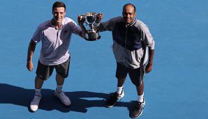 Rajeev Ram (r.) und Joe Salisbury haben sich bei den Australian Open den Doppel-Titel geholt.