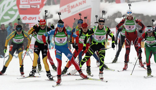 Die russiche Mixed-Staffel gewinnt in Hochfilzen