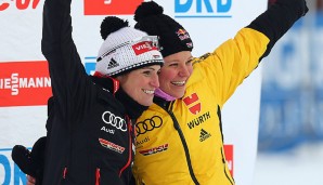 Andrea Henkel (l., mit Miriam Gössner) wird in Sotschi ihre vierten Olympischen Spiele erleben