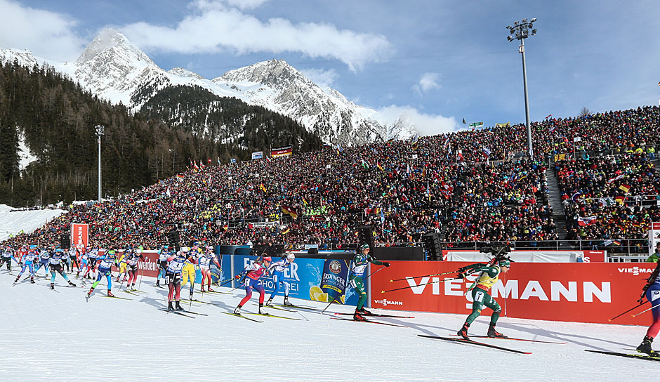 Traum-Bedingungen, begeisterte Zuschauer und ein wunderschönes Bergpanorama in den Dolomiten: Dafür stehen Jahr für Jahr die Biathlon-Wettbewerbe in Antholz. In diesem Jahr wird die WM dort vom 13. bis 23. Februar ausgetragen.