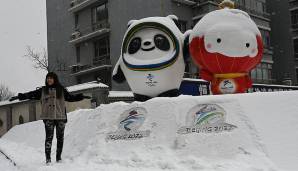 Die Überraschung des Tages: ECHTER SCHNEE. Wer hätte das gedacht? In Peking und Umgebung fällt Schnee. Das passiert dort im Februar normalerweise nie. Eine Sensation - Schnee bei Winterspielen. Schluss mit Ironie jetzt.