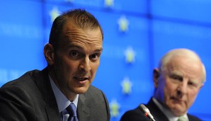 Travis Tygart (l.) fordert ein hartes Vorgehen gegen Doping jeglicher Art