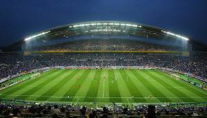 SAITAMA STADIUM | Fußball | 64.000 Plätze | 2001 eröffnet