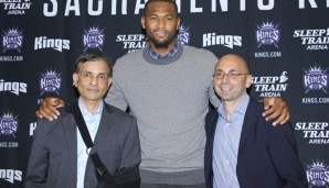 Kings-Besitzer Vivek Ranadive und -Manager Pete D'Alessandro mit Franchise Player DeMarcus Cousins