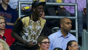 Ademola Okulaja (r.) ist der Agent von Dennis Schröder