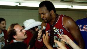 MOSES MALONE (1974-1995) – Teams: Stars, Spirits (beide ABA), Braves, Rockets, Sixers, Bullets, Hawks, Bucks, Spurs – Erfolge: NBA Champion, Finals-MVP, 3x MVP, 13x All-Star, 4x First Team, 4x Second Team, 2x All-Defensive.