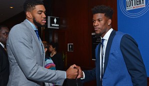 Jimmy Butler spricht am Draft-Tag mit Karl-Anthony Towns