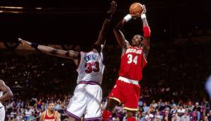Platz 13: Hakeem Olajuwon (Houston Rockets): 3,17 Mio. – Stats: 26,1 Punkte, 13,0 Rebounds, 4,2 Blocks (52,9 Prozent FG).
