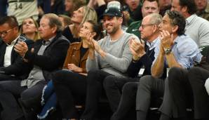 Milwaukee Bucks: Aaron Rodgers besitzt einen kleinen Anteil an den Bucks. In Game 5 könnte der NFL-Superstar den Gegenpart zu Drake liefern …