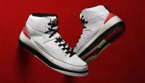 Nach dem Erfolg des Air Jordan I brachte Nike direkt ein Jahr später (1986) den nächsten Sneaker raus. Der Air Jordan II kam erstmals ohne Nike-Logo in die Läden und überschritt erstmals die 100-Dollar-Grenze.
