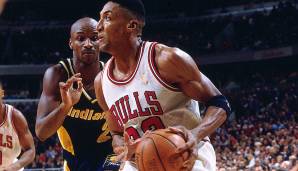 Platz 13: Scottie Pippen (Chicago Bulls) - 15 Assists gegen die Indiana Pacers am 30. November 1990 (ein weiteres Spiel mit mindestens 15 Assists).