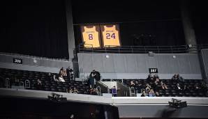 Die gesamte Grammy-Show über waren Bryants Trikots mit den Nummern 8 und 24 ausgeleuchtet. Aufgrund seiner grandiosen Karriere vergeben die Lakers die Trikotnummern nicht mehr.