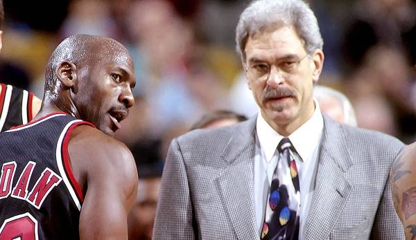 Michael Jordan (l.) und Phil Jackson gewannen bei den Chicago Bulls gemeinsam sechs Meisterschaften.