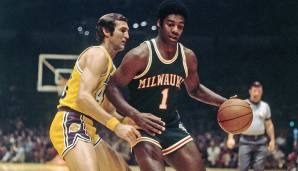 Präsentiert von OSCAR ROBERTSON: Mr. Triple-Double holte seinen einzigen NBA-Titel an der Seite von Kareem Abdul-Jabbar und Dandridge in Milwaukee. Letzterer legte 1971 knapp 20 Punkte in den Playoffs auf.