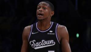 Bleiben wir aber in Sacramento, wo auch DE’AARON FOX ein großes Thema ist. Laut Jason Anderson (Sacramento Bee) ist der Point Guard zu haben. Shams Charania (The Athletic) berichtete dagegen, dass die Kings Fox nicht traden wollen.