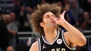 robin-lopez-1600