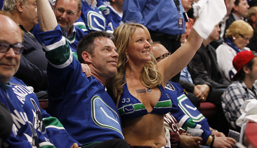 Puck Bunnies sorgen bei den Canucks auch während der Playoffs immer wieder für Aufregung