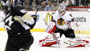 Sidney Crosby (l.) traf gegen Chicago gleich doppelt