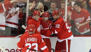 Gustav Nyquist (M.) war gegen die Bruins zum Matchwinner