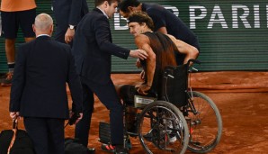 French Open 2022: Nach dem Skandal in Acapulco war Zverev mit Sergi Bruguera als neuen Trainer auf Wiedergutmachung aus. Nach guten Leistungen stand er verdient im Halbfinale, das denkbar unglücklich endete. Nun muss er sogar um Wimbledon bangen.