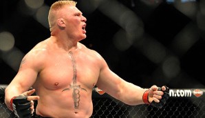 Lesnar lässt seine Muskeln spielen