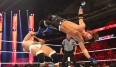 AJ Styles (r.) ist der offizielle Herausforder des Champions Roman Reigns