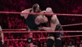 Jeff Hardy und Cesaro zerstören den ring bei RAW in Ohio