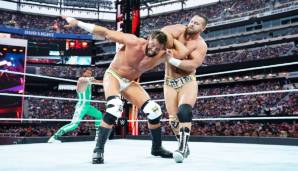 Im nächsten Match krönten sich Curt Hawkins & Zack Ryder durch den Sieg gegen den Revival als neue Raw Tag Team Champions. Für Hawkins und Ryder ist es der zweite gemeinsame Titelgewinn nach 2008.