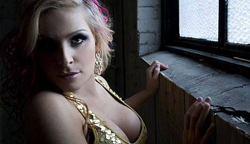 Unlängst entdeckte Nattie ihre dunkle Seite und verprügelt mit Beth Phoenix regelmäßig die WWE-Barbies