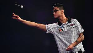 Rowby-John Rodriguez steigt heute in die Darts-WM ein.