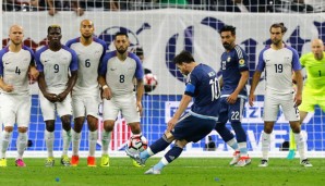 Lionel Messi verwandelte für Argentinien gegen die USA einen Freistoß
