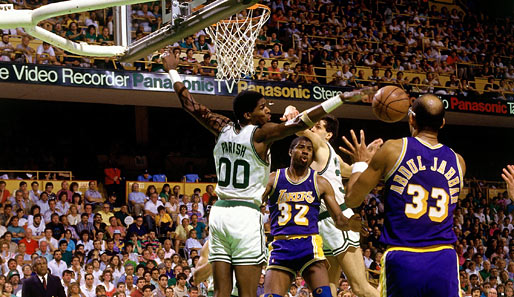 Was für eine Ansammlung von Legenden: Robert "The Chief" Parrish (l.), Magic (M.) und Kareem Abdul Jabbar, der Rekordscorer der NBA-Geschichte