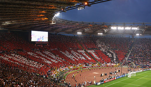 Mal ein Blick auf die Ränge: Wunderschöne Choreographie der Manchester-Fans