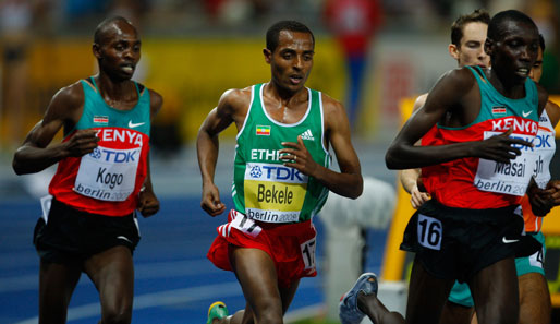 Kenenisa Bekele (2.v.l.) holte sich im 10.000-m-Finale der Herren souverän die Goldmedaille