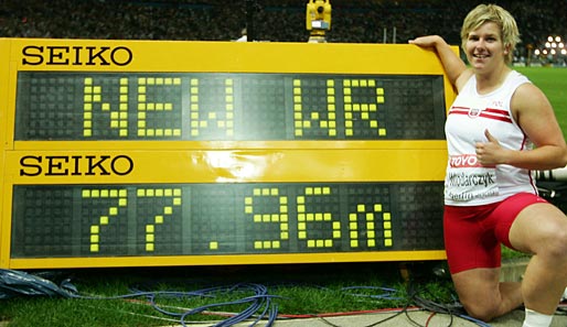 Tag 8 der WM: Im Hammerwurf sorgte die Polin Anita Wlodarczyk für den dritten Weltrekord in Berlin. Gold gab's obendrauf