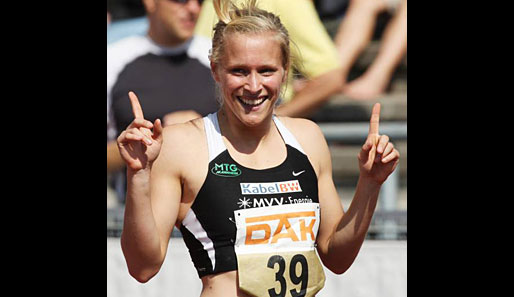 Überglücklich über ihre Teilnahme bei der WM ist auch Verena Sailer. Die 100-Meter-Staffelläuferin ist mit ihrer ansteckenden guten Laune ein wichtiger Bestandteil des Teams