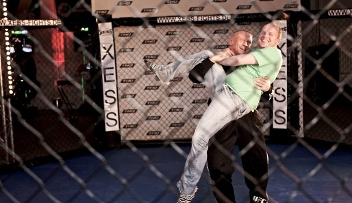 Die Ruhe vor dem Sturm: UFC-Kante Dennis Siver albert mit SPOX-Reporter Benny Semmler rum