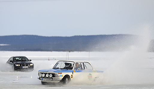 Mit Tomczyk und Bruno Spengler waren zwei BMW-DTM-Piloten vor Ort, die es sich natürlich nicht nehmen ließen, die Autos übers Eis fliegen zu lassen