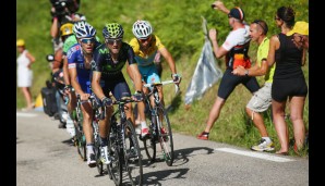 Der Berg ruft: Der Gesamtführende Vincenzo Nibalo erwehrt sich der Angriffe der Konkurrenz...