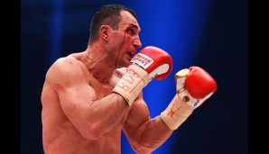 Klitschko hat sichtlich Probleme, sich auf Fury einzustellen. Das Resultat: Der Ukrainer blutet links und rechts