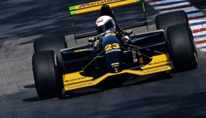 Zwei Fahrten auf Platz 9 binnen drei Rennen waren nicht genug. Erst acht Rennen später bekam Zanardi wieder ein Cockpit - bei Minardi, für nur drei Rennen