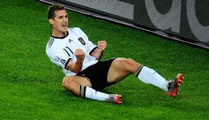 Miroslav Klose zählt ohne Zweifel zu den besten Stürmern der deutschen Fußballgeschichte. Heute feiert er seinen 43. Geburtstag. Zu diesem Anlass werfen wir einen Blick auf die erfolgreichsten Torschützen im DFB-Trikot.