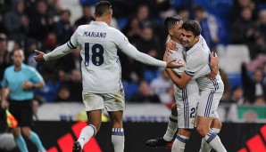 Enzo Zidane: Der 21-Jährige (r.) debütierte Ende November in der Copa del Rey für die erste Mannschaft von Real Madrid - und traf sofort. Sein Trainer: sein Vater