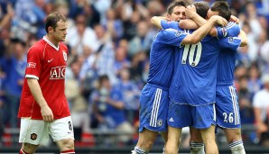 Im Jahr 2007 gewinnen die Blues ein dramatisches FA-Cup-Finale gegen Wayne Rooneys Manchester United durch einen Drogba-Treffer in der 116. Minute. Doch die Red Devils rächen sich...