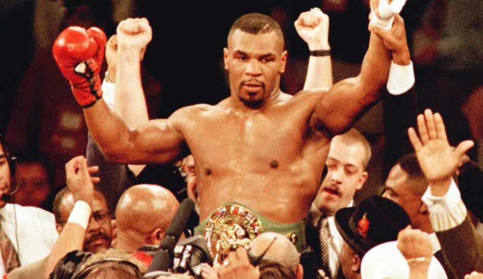 Gestatten, "Iron" Mike Tyson. Einer der besten Boxer aller Zeiten, Skandalnudel, Schauspieler, und so weiter: Mit Tyson wurde und wird es nie langweilig. SPOX zeigt seine besten Bilder