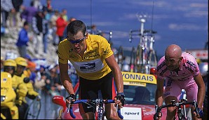 Am Mont Ventoux ließ er Pantani (r.) noch gewinnen. Aber am zweiten Sieg von Armstrong konnte im Jahr 2000 weder der noch Jan Ullrich etwas ändern (Titel annulliert)