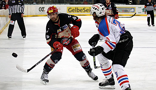 Wechselt von den Hannover Scorpions zum EHC München: Klaus Kathan (l.)