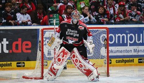 Goalie Danny aus den Birken musste sich gegen München gleich sechsmal geschlagen geben