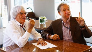 Bernie Ecclestone und Jean Todt besprechen die Lage der Formel 1 am Rande des Bahrain-GP